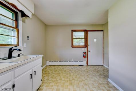 215 S 18th Avenue Manville NJ 08835