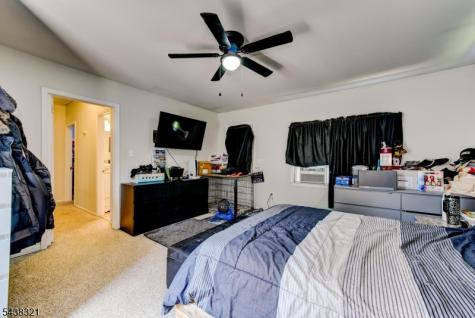 215 S 18th Avenue Manville NJ 08835