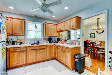 215 S 18th Avenue Manville NJ 08835