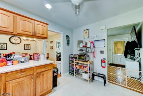 215 S 18th Avenue Manville NJ 08835