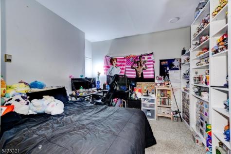 215 S 18th Avenue Manville NJ 08835