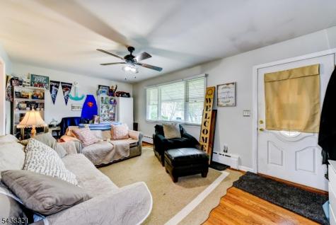 215 S 18th Avenue Manville NJ 08835