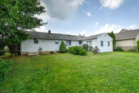 215 S 18th Avenue Manville NJ 08835