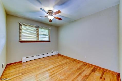 215 S 18th Avenue Manville NJ 08835