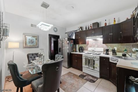 521 Maple Avenue Elizabeth NJ 07202