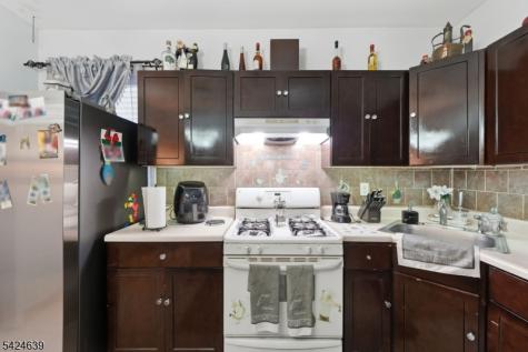 521 Maple Avenue Elizabeth NJ 07202
