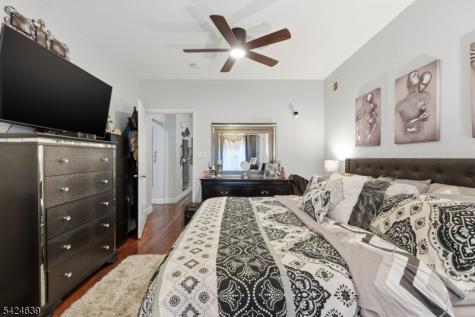 521 Maple Avenue Elizabeth NJ 07202