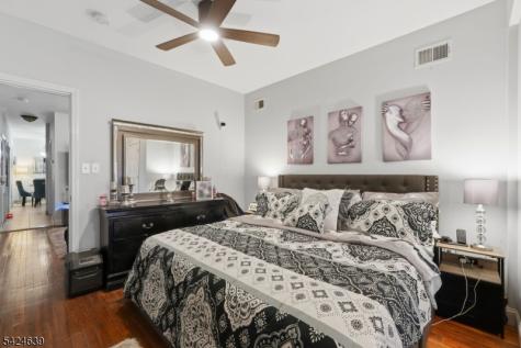 521 Maple Avenue Elizabeth NJ 07202