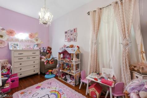 521 Maple Avenue Elizabeth NJ 07202
