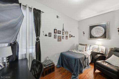 521 Maple Avenue Elizabeth NJ 07202