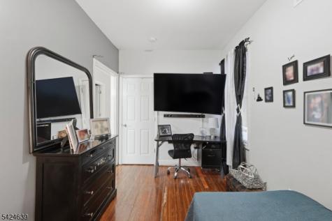 521 Maple Avenue Elizabeth NJ 07202