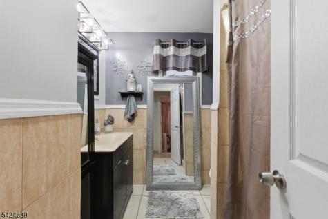 521 Maple Avenue Elizabeth NJ 07202