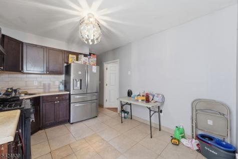 521 Maple Avenue Elizabeth NJ 07202