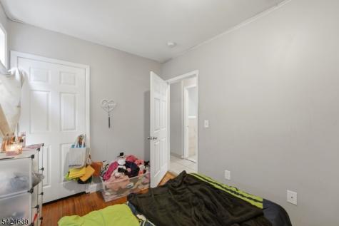 521 Maple Avenue Elizabeth NJ 07202