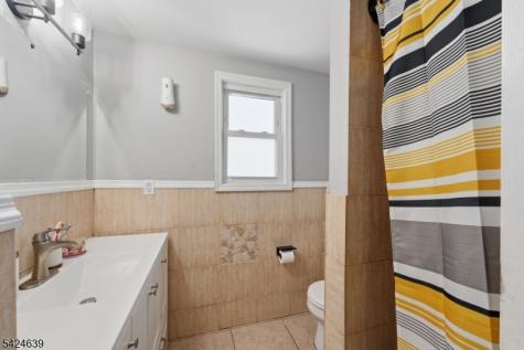 521 Maple Avenue Elizabeth NJ 07202