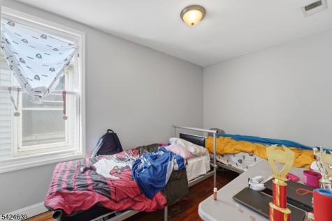 521 Maple Avenue Elizabeth NJ 07202