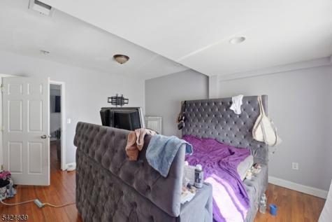 521 Maple Avenue Elizabeth NJ 07202