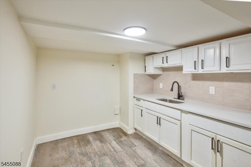 22 Edwin Place Newark NJ 07112