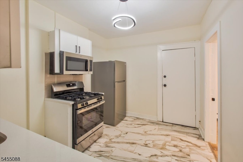 22 Edwin Place Newark NJ 07112