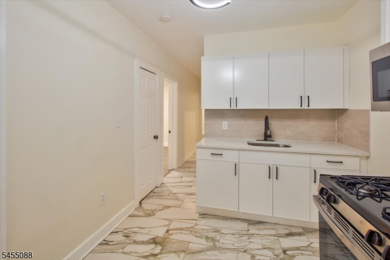 22 Edwin Place Newark NJ 07112