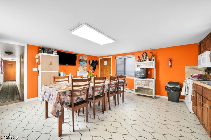 83 Pacific Street Newark NJ 07105