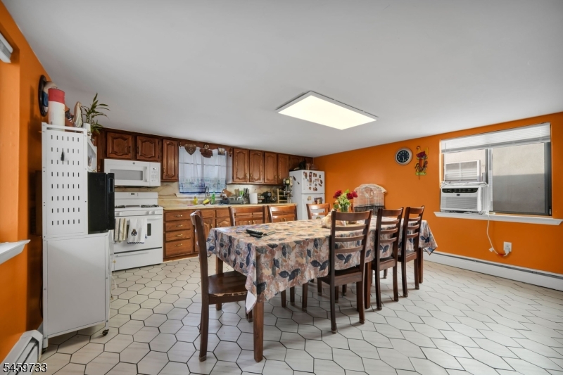 83 Pacific Street Newark NJ 07105