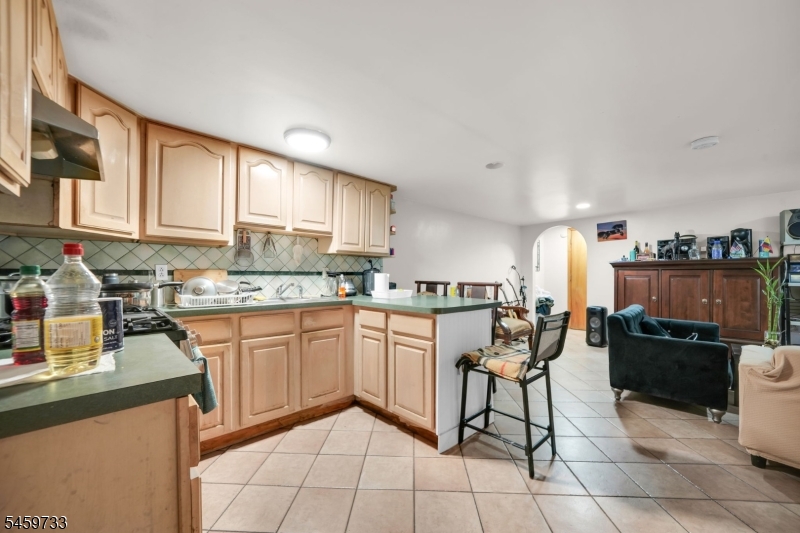83 Pacific Street Newark NJ 07105