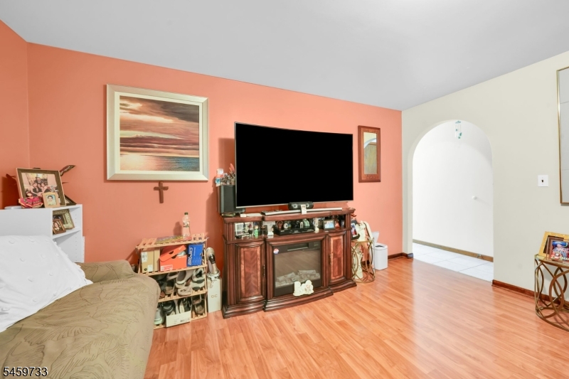 83 Pacific Street Newark NJ 07105