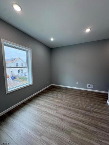457 S 17th Street Newark NJ 07103