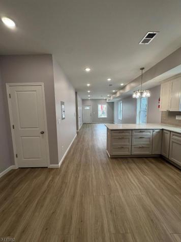 457 S 17th Street Newark NJ 07103