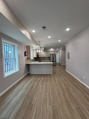 457 S 17th Street Newark NJ 07103