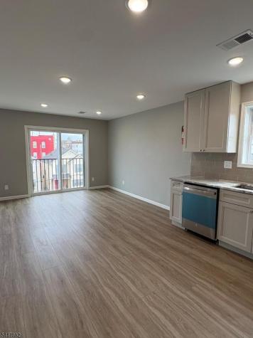 457 S 17th Street Newark NJ 07103