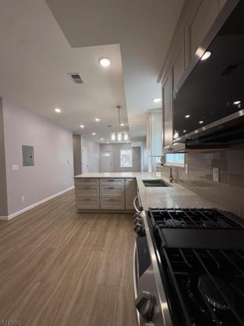 457 S 17th Street Newark NJ 07103