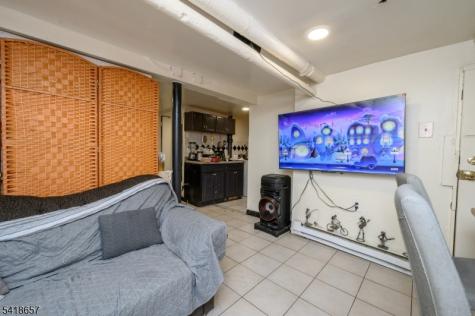 427 N 12th Street Newark NJ 07107