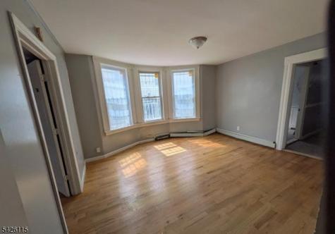 553 S 10th Street Newark NJ 07103