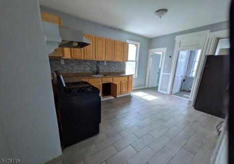 553 S 10th Street Newark NJ 07103