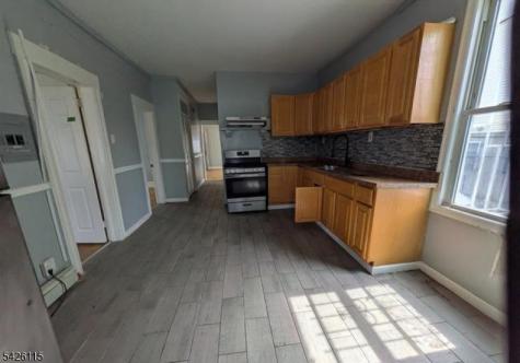 553 S 10th Street Newark NJ 07103