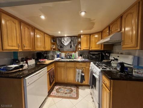103 Garrison Street Newark NJ 07105