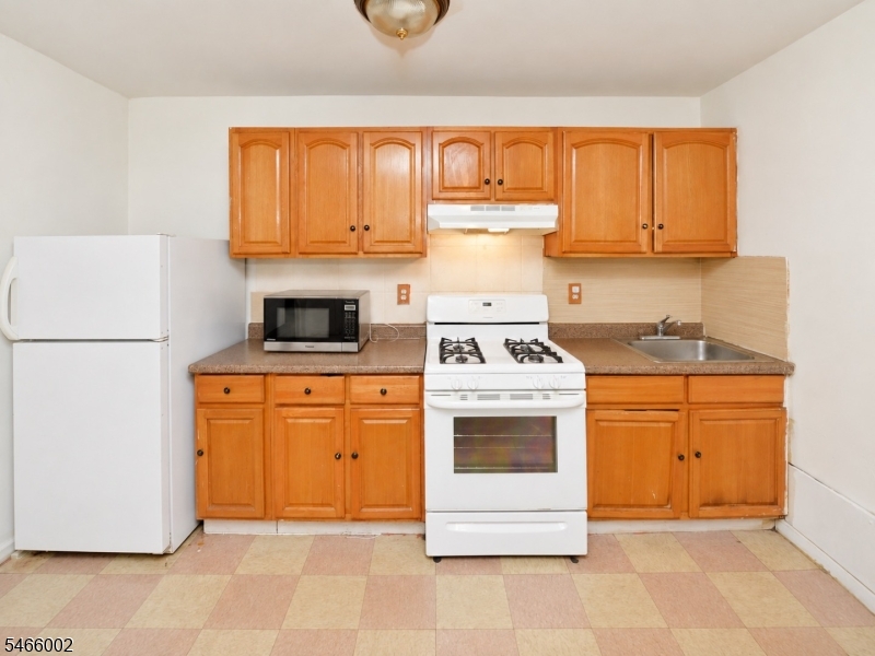 14 Pearl Street Paterson NJ 07501