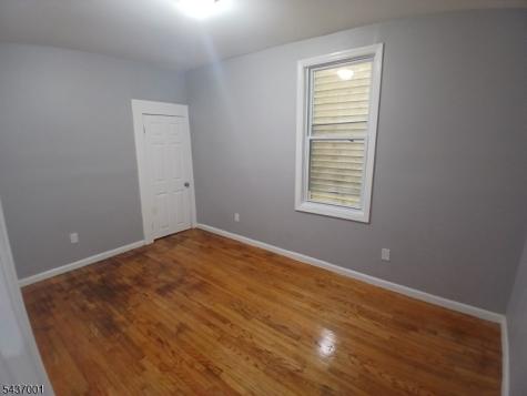 118 Seymour Avenue Newark NJ 07108