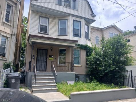 118 Seymour Avenue Newark NJ 07108