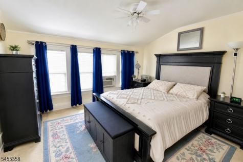 285 N Maple Avenue East Orange NJ 07017
