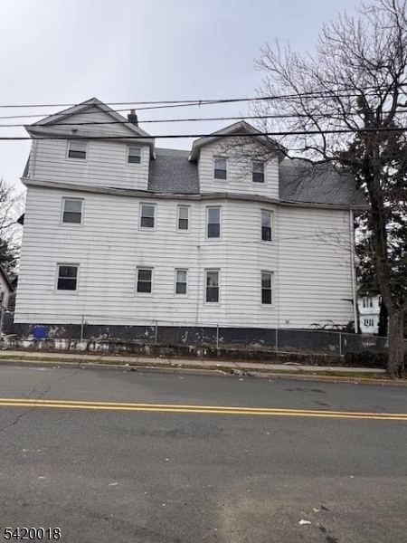 186 Linden Avenue Irvington NJ 07111