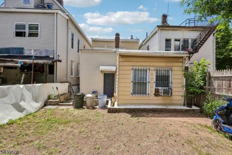 523 Franklin Street Elizabeth NJ 07206