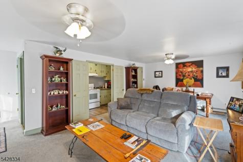 271 Quakertown Road Franklin NJ 08867