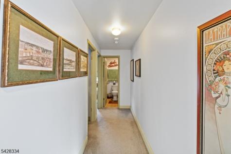 271 Quakertown Road Franklin NJ 08867