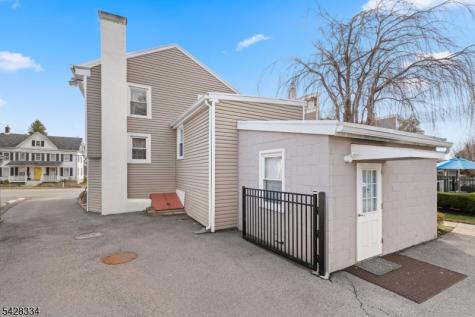 271 Quakertown Road Franklin NJ 08867