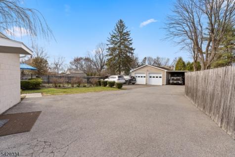 271 Quakertown Road Franklin NJ 08867