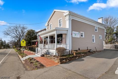 271 Quakertown Road Franklin NJ 08867