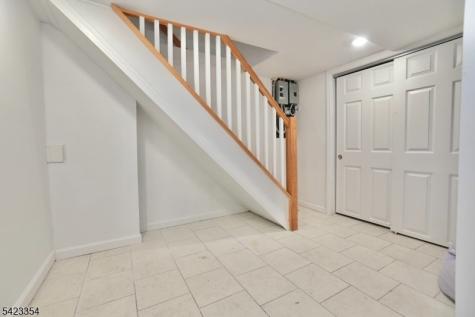 189 Summit Cross Rutherford NJ 07070